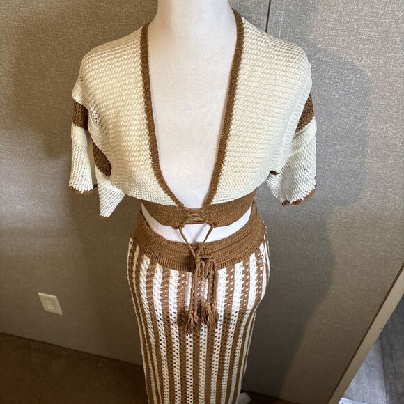 Swim Suit Cover Up (B100) - Picture 3 of 6